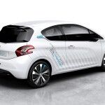 Peugeot 208 Hybrid Air 2L Concept 2014 02 150x150