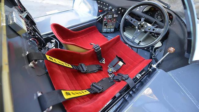Porsche 917K Gulf Canepa interior 01