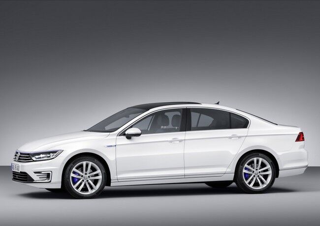 Volkswagen Passat GTE 2014 01