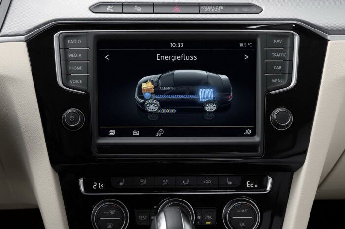 Volkswagen Passat GTE 2016 interior 1