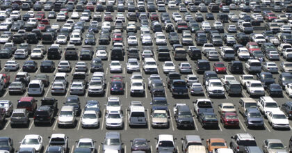 ¿Y si es tu móvil quien encuentra el aparcamiento?