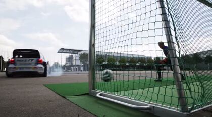 La espectacular tanda de penaltis entre Thomas Müller y el Polo R WRC