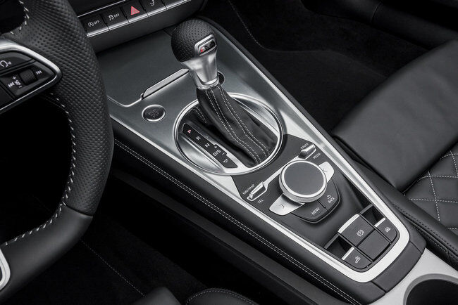 Audi TTS Roadster 2015 interior 05