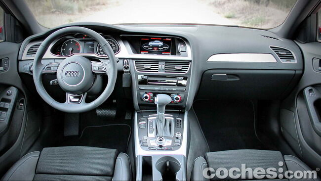 Audi_A4_2.0_TDI_Multitronic_09