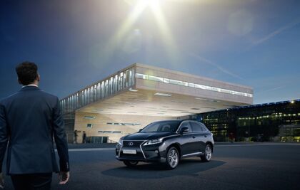 Lexus RX 450h 25 Aniversario: cumpleaños por todo lo alto