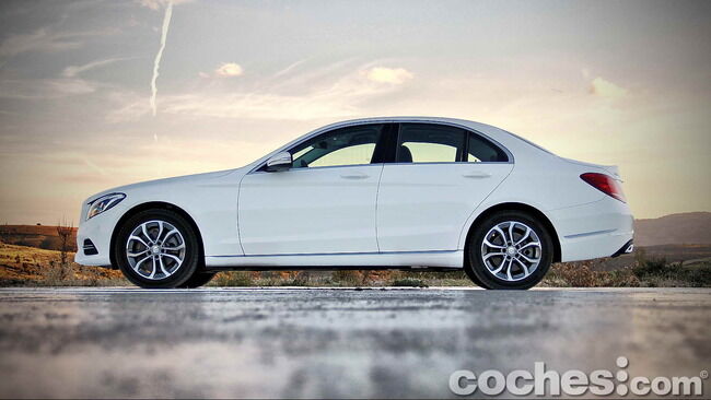 Mercedes_Benz_Clase_C_180_09