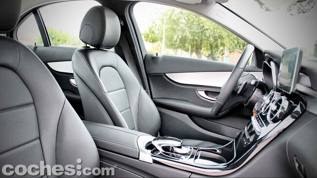 Mercedes_Benz_Clase_C_180_28