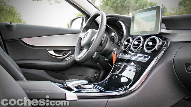 Mercedes_Benz_Clase_C_180_29