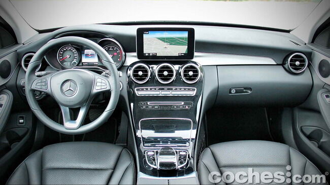 Mercedes_Benz_Clase_C_180_34