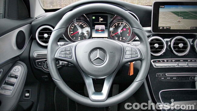 Mercedes_Benz_Clase_C_180_38