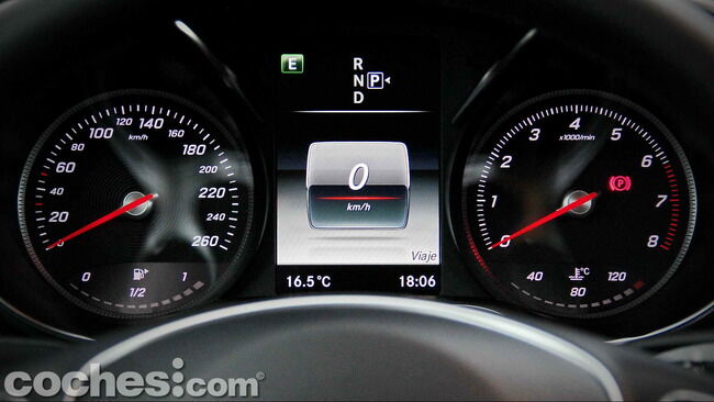 Mercedes_Benz_Clase_C_180_39