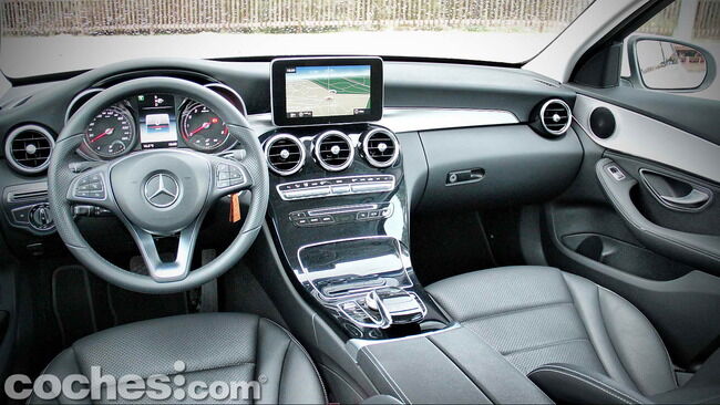 Mercedes_Benz_Clase_C_180_41