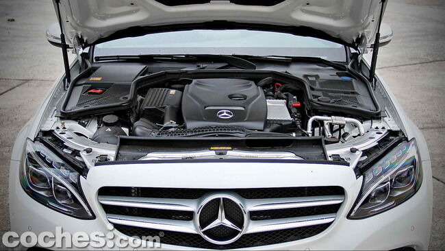 Mercedes_Benz_Clase_C_180_72