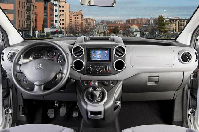 Peugeot Partner Office 2014 interior