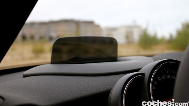 Prueba MINI 5 puertas Cooper SD interior 14