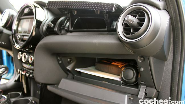 Prueba MINI 5 puertas Cooper SD interior 20