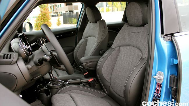 Prueba MINI 5 puertas Cooper SD interior 21