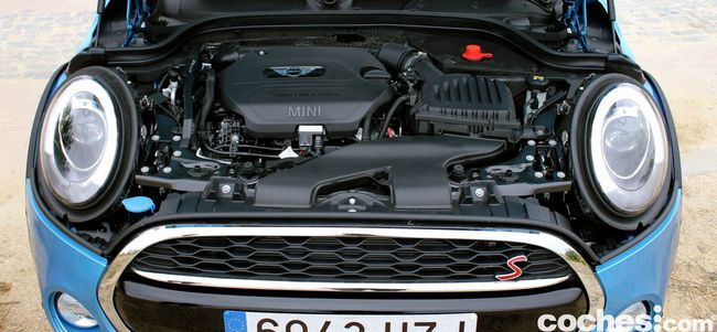 Prueba MINI 5 puertas Cooper SD - motor 01