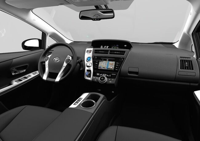 Toyota Prius+ 2015 interior 01