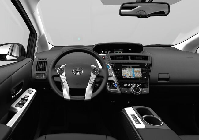 Toyota Prius+ 2015 interior 02