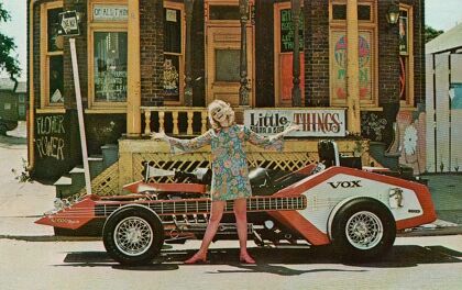 Voxmobile, el alucinante coche guitarra de 1967