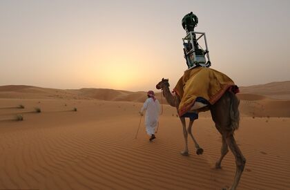 El nuevo coche de Google Street View es un camello llamado Raffia