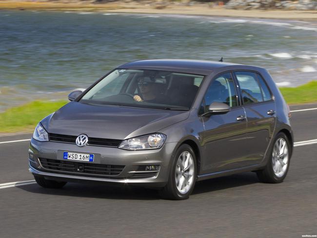 Volkswagen Golf Tsi Bluemotion 5 Door Australia 2013 R30 650x488