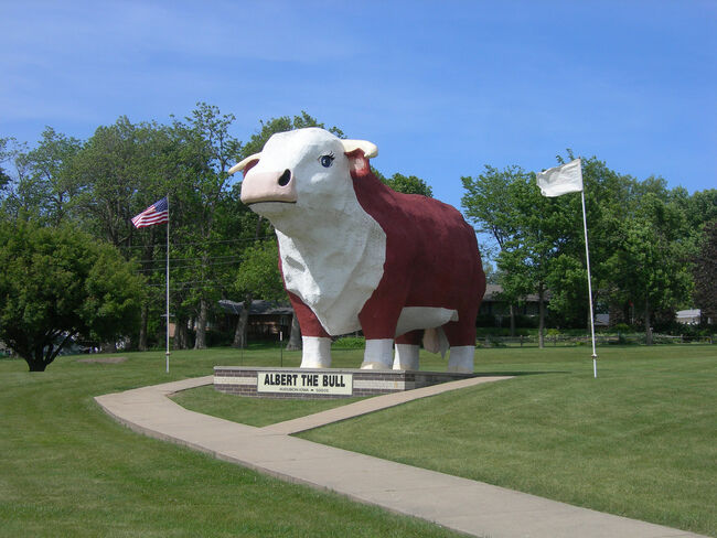 Albert The Bull - Audubon, Iowa - Flickr Jimmy Emerson