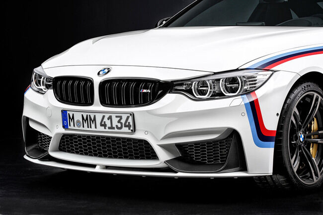 BMW M4 mit M Performance Parts