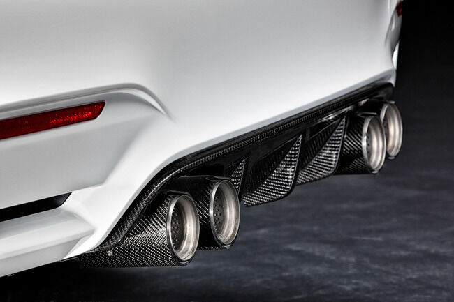 BMW M4 mit M Performance Parts