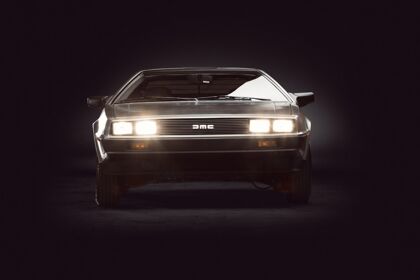 El DeLorean DMC-12 subastado más nuevo que hayas visto nunca