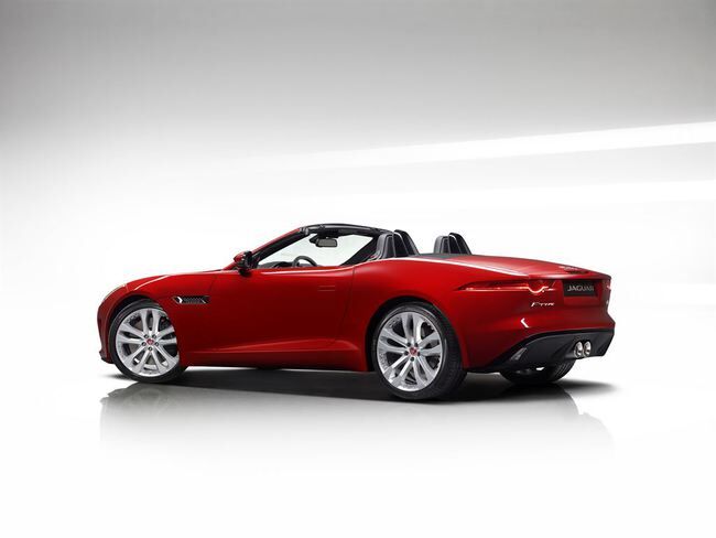 Jaguar F-Type Convertible 2016 18