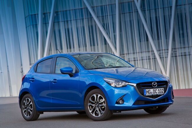 Mazda 2 2015 06