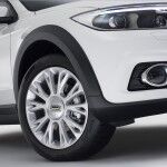 Qoros 3 City SUV 2014 11 150x150