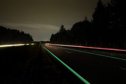 Autopistas que se iluminan sin electricidad… y más