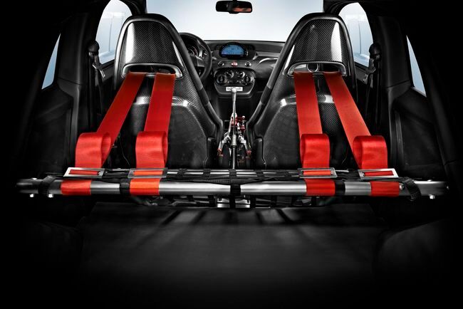 Abarth 695 biposto interior 2014 02