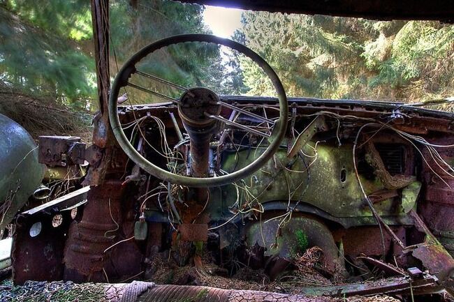 Cementerio de coches de Chatillon 11