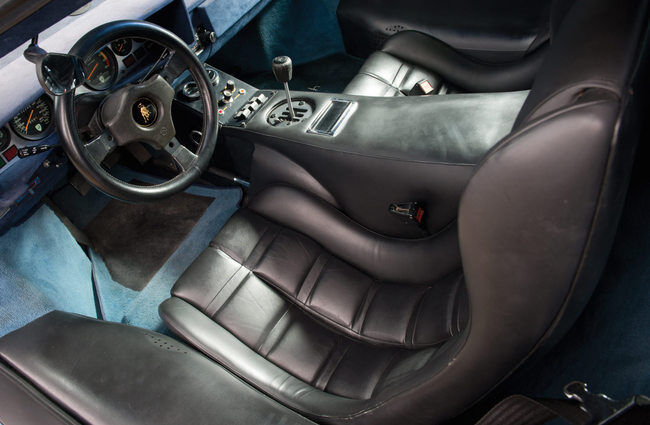 Lamborghini Countach LP400S 1979 interior 01