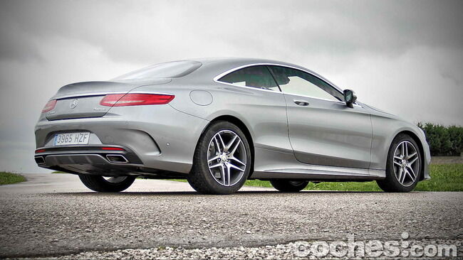 Mercedes_Benz_Clase_S_500_4MATIC_Coupe_15