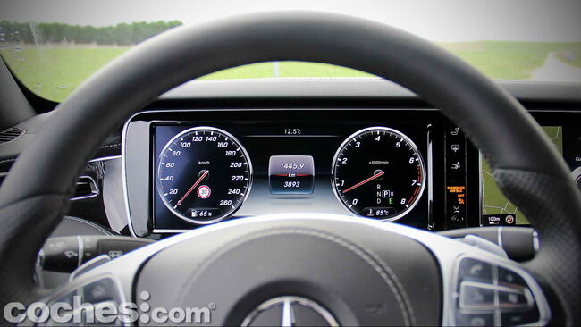 Mercedes_Benz_Clase_S_500_4MATIC_Coupe_25