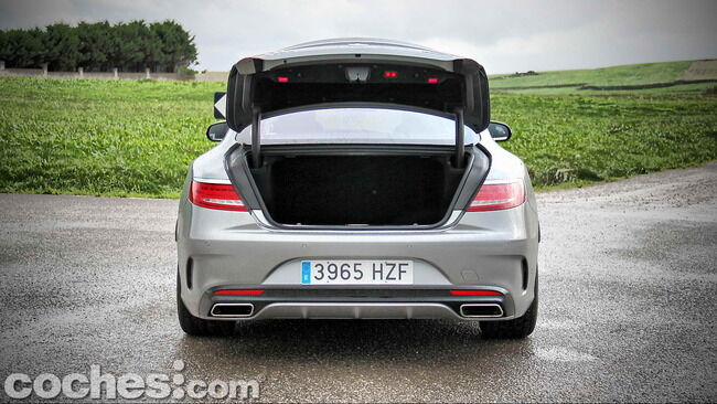 Mercedes_Benz_Clase_S_500_4MATIC_Coupe_32