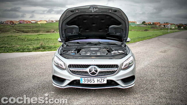 Mercedes_Benz_Clase_S_500_4MATIC_Coupe_35