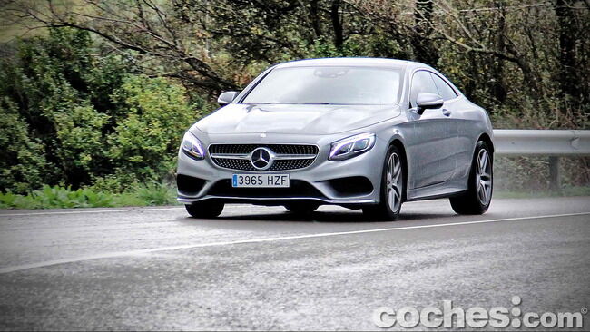 Mercedes_Benz_Clase_S_500_4MATIC_Coupe_41