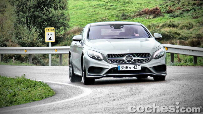 Mercedes_Benz_Clase_S_500_4MATIC_Coupe_46