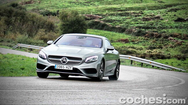 Mercedes_Benz_Clase_S_500_4MATIC_Coupe_47