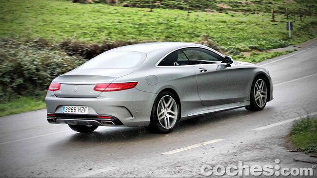 Mercedes_Benz_Clase_S_500_4MATIC_Coupe_54