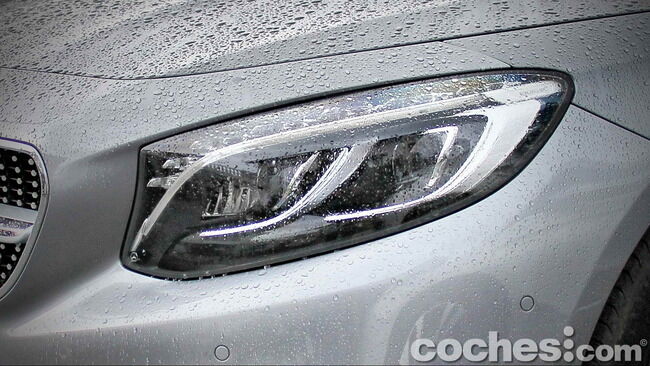 Mercedes_Benz_Clase_S_500_4MATIC_Coupe_59
