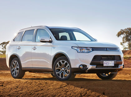 El Mitsubishi Outlander PHEV se pone más guapo