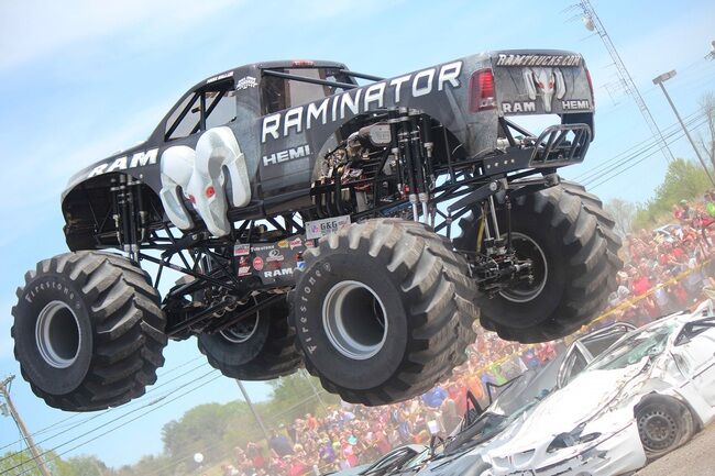 Raminator Monster Truck (2)