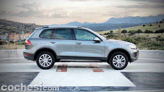 Volkswagen_Touareg_Terrain_Tech_04